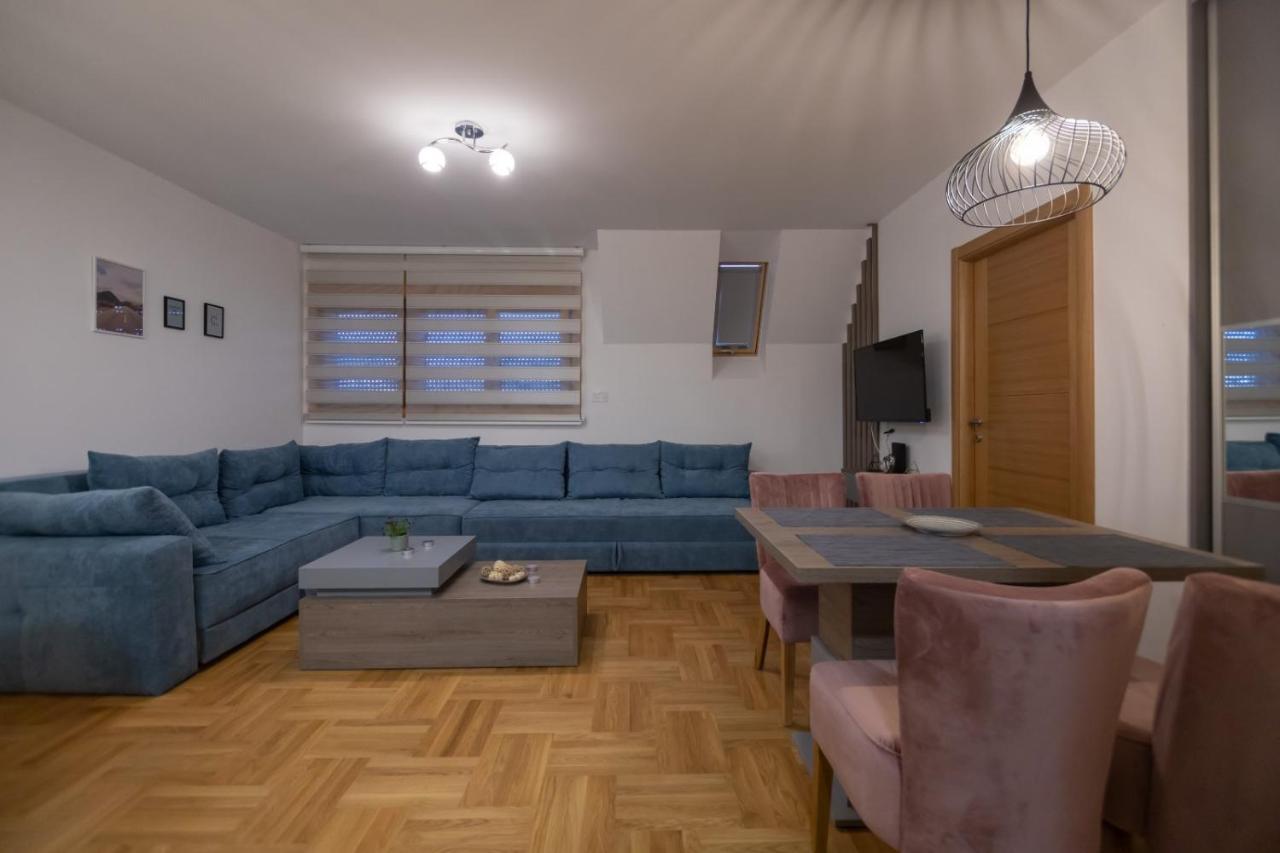 Vienna 3 *